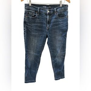 Old Navy women’s jeans boyfriend cut size 8 medium wash